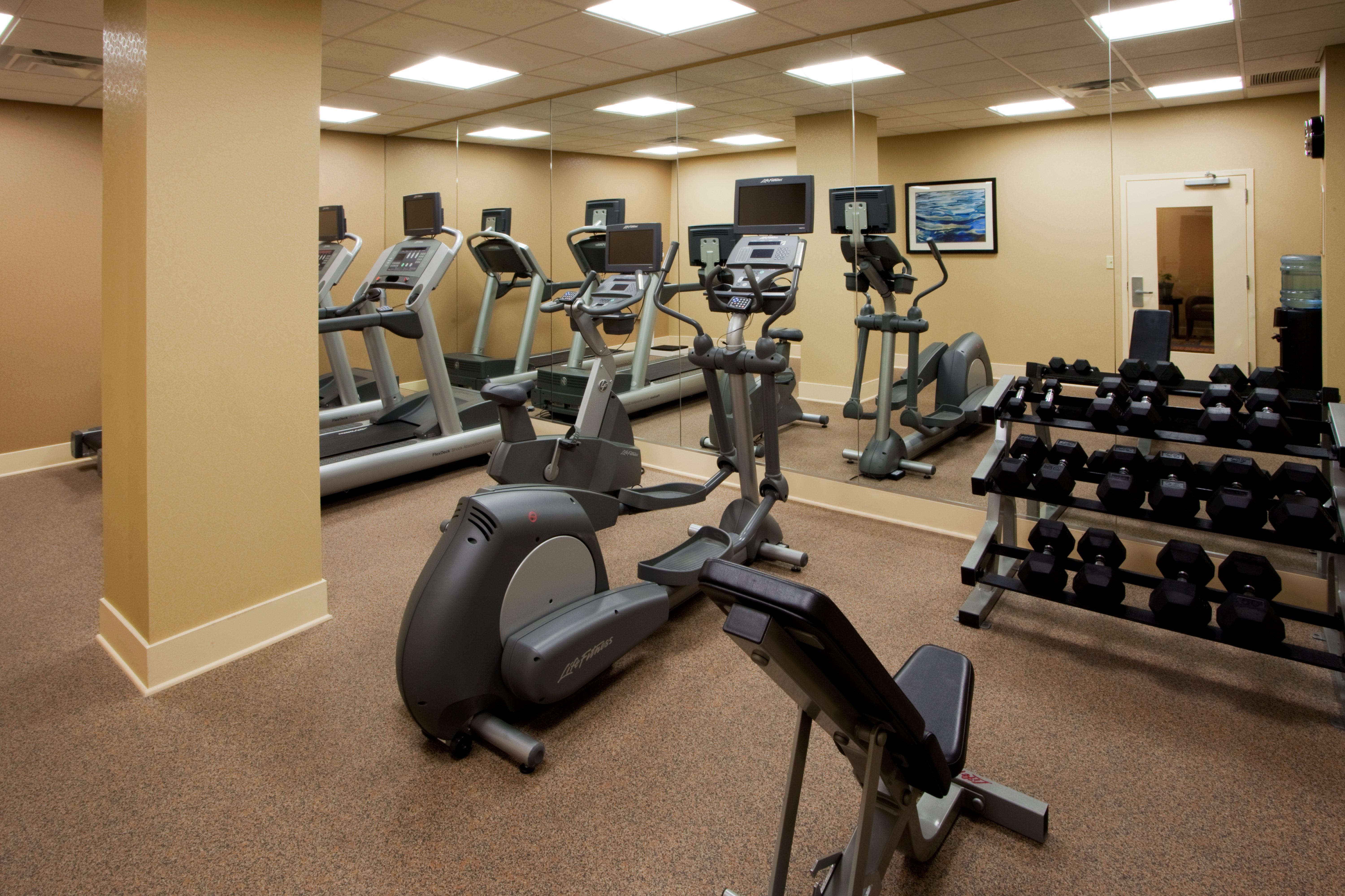 Holiday Inn Express Washington Dc Sw - Springfield By Ihg Exterior photo