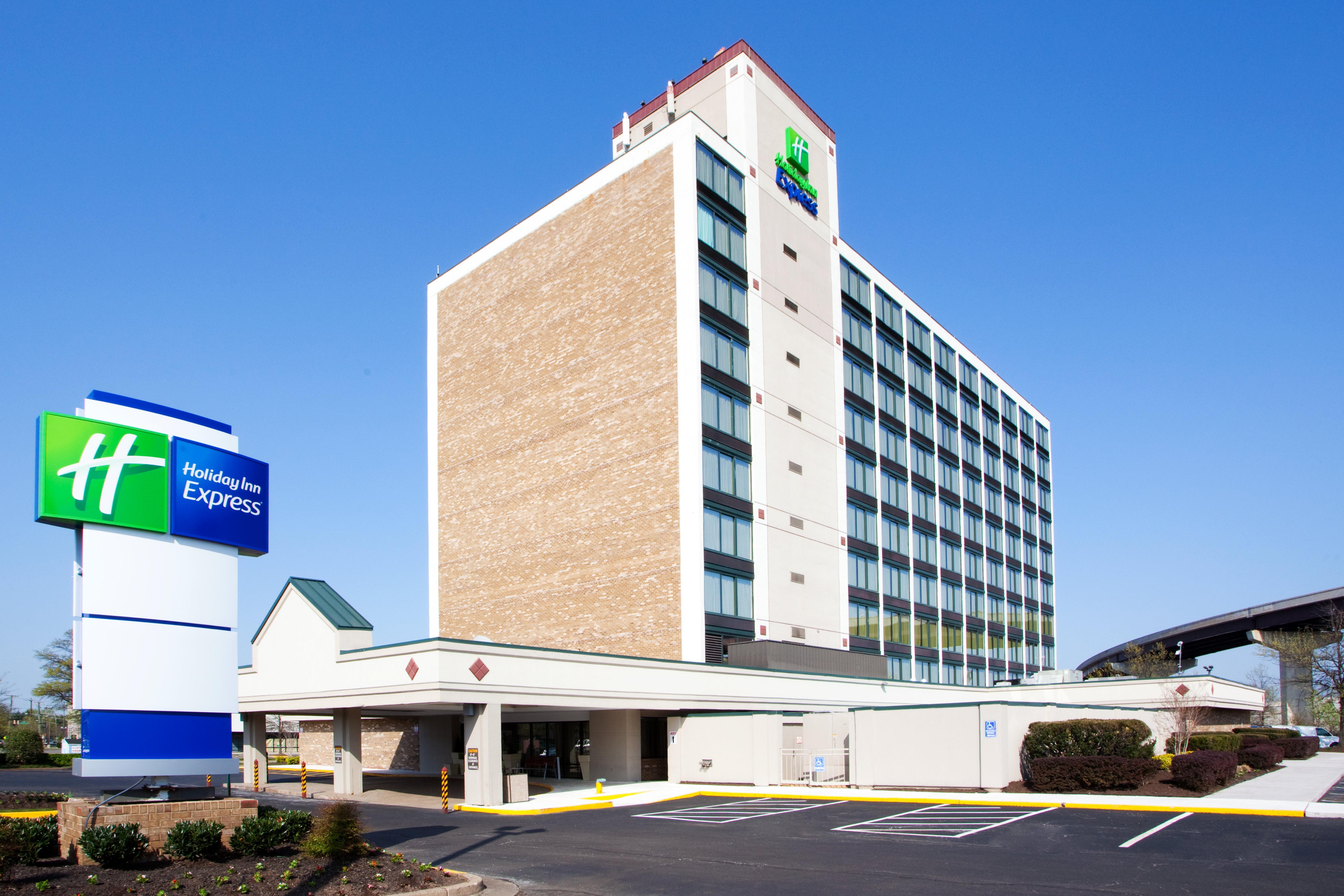 Holiday Inn Express Washington Dc Sw - Springfield By Ihg Exterior photo