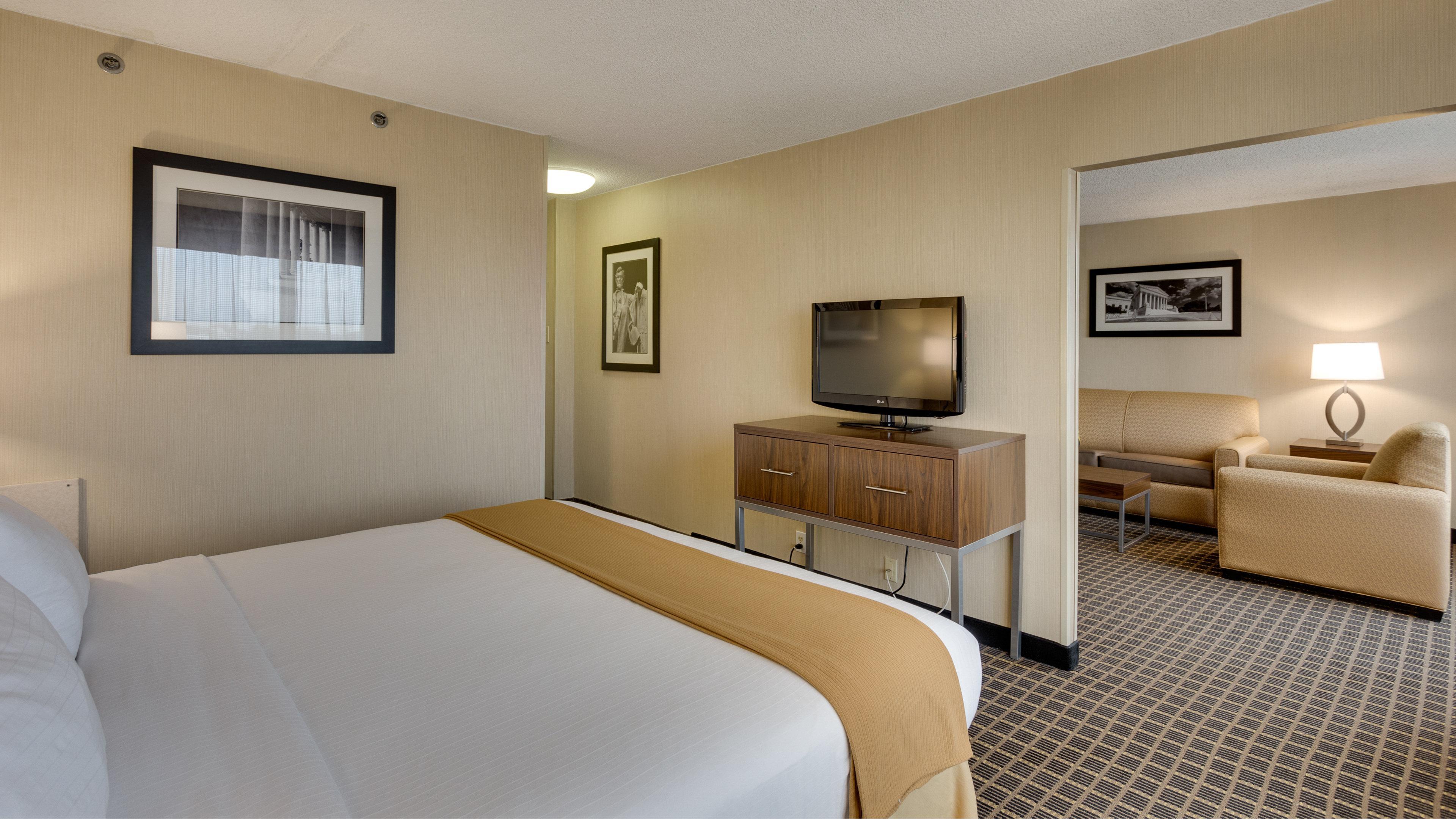 Holiday Inn Express Washington Dc Sw - Springfield By Ihg Exterior photo