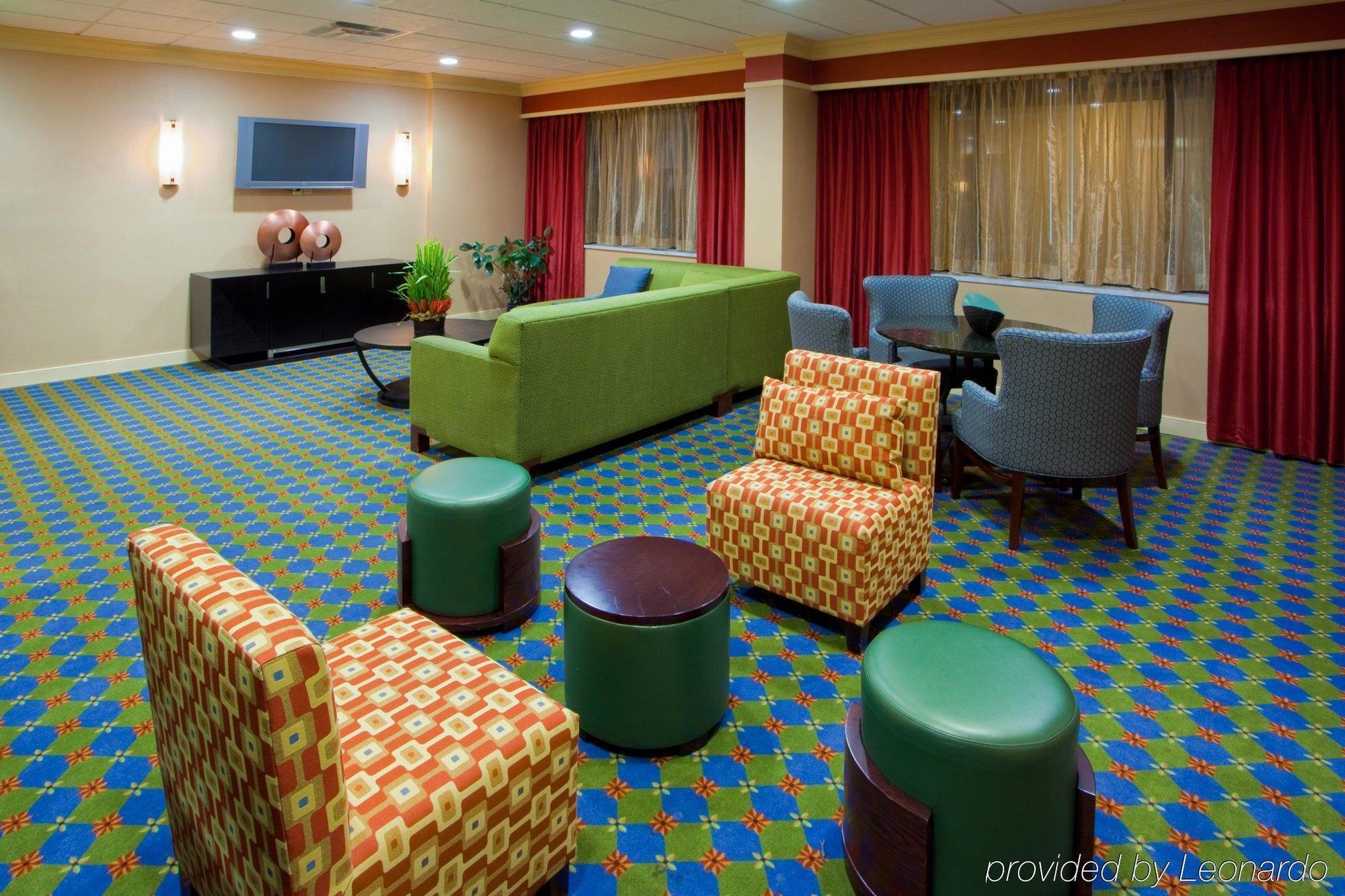 Holiday Inn Express Washington Dc Sw - Springfield By Ihg Exterior photo