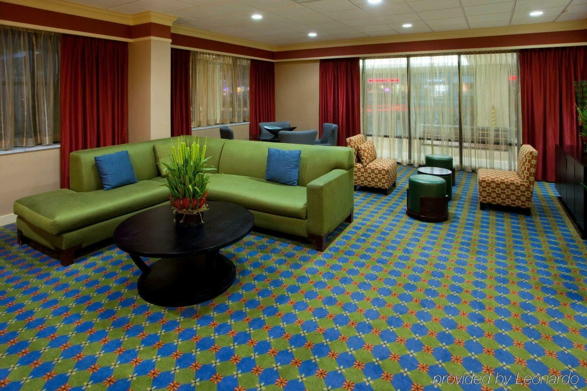 Holiday Inn Express Washington Dc Sw - Springfield By Ihg Exterior photo